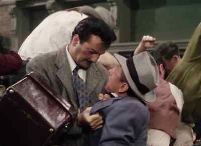 Let me up. - The War of the Worlds