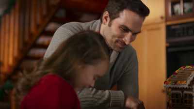 Let's decorate
this house, huh. - The Picture of Christmas