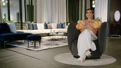 Let's end that
with some Arab dancers - The Real Housewives of Dubai