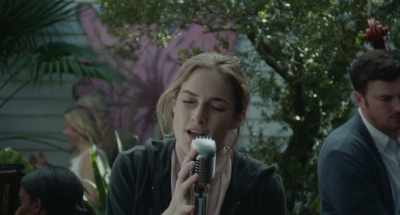 ♪ Let's fall apart... ♪ - Shapeless