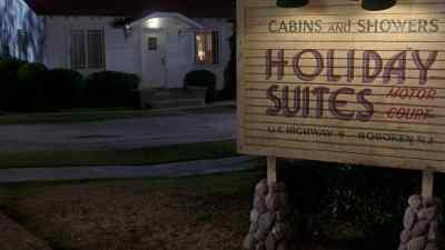 Let's get moving before somebody
comes looking for us. - Harlem Nights