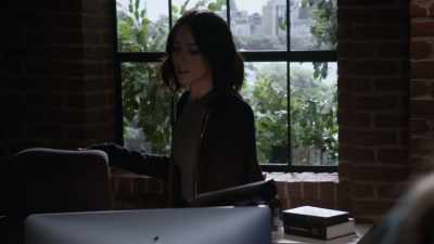 Let's get out of here before
that guy Burrows comes in - Marvel's Agents of S.H.I.E.L.D.: Slingshot