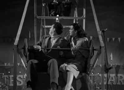 - Let's get out of here.
- Dan, wait! - Moonrise