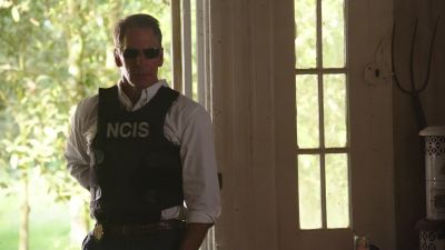 Let's get you out of here. - NCIS: New Orleans