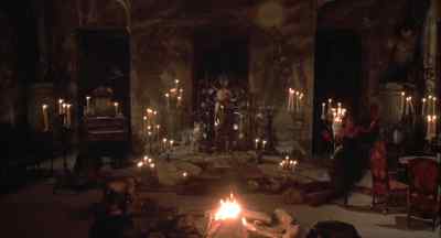 Let's get out of here! - Howling II: Stirba - Werewolf Bitch