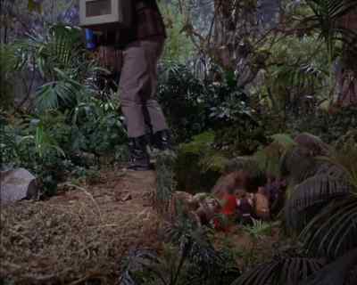 Let's get outta here. - Land of the Giants