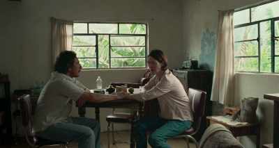 Let's get some food too.
It looks delicious. - Memoria
