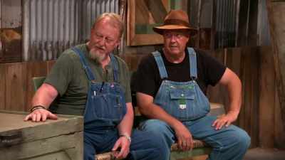 Let's get some glasses
and get started tasting
this right here. - Moonshiners: Master Distiller