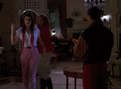 Let's get to the back
where it's safe.
You know, I'd like some coffee. - Quantum Leap