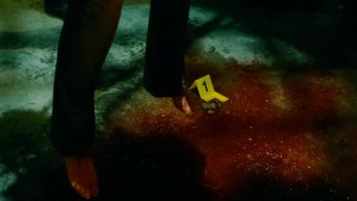 Let's get the light on this. - Saw IV