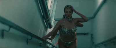 Let's go for 68. - The Last Showgirl
