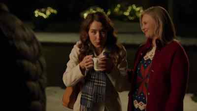 - Let's go.
- Ah! - Christmas, Love and Fudge