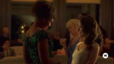 Let's go check out our first
big Beverly Hills party. - A Royal Runaway Romance