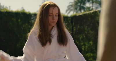 Let's go get dressed. - Inventing Anna