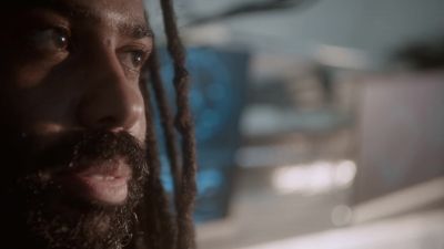 - Let's go get our train back. - Snowpiercer