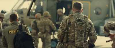 - Let's go, guys.
- I told you, it's fun here. - Infiltration
