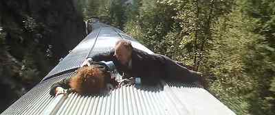 - Let's go!
- I can't move! I'm afraid! - Narrow Margin