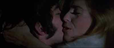 Let's go inside. - Beyond the Valley of the Dolls