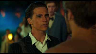- Let's go. Let's get it.
- Why'd you just take off your shirt? - He's All That