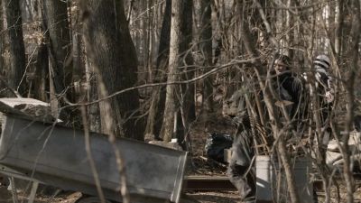 Let's go, let's go! - The Walking Dead
