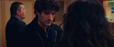 - Let's go.
- Let's wait. - The Innocent