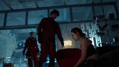 Let's go. - The 100