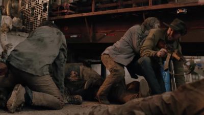 Let's go. Take her. Take her. - Fear the Walking Dead
