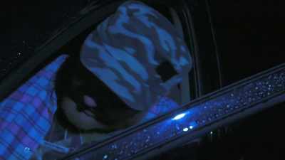 - Let's go take refuge back at the hotel. - Sharkula