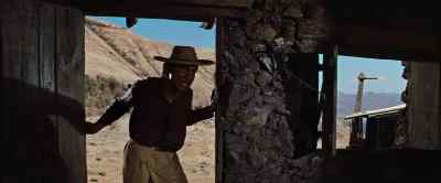 - Let's go. The posse's coming!
- Go ahead. I'll be along. - The Bravados