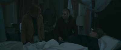 - Let's just hurry up, okay?
- What... What's going on? - The Estate