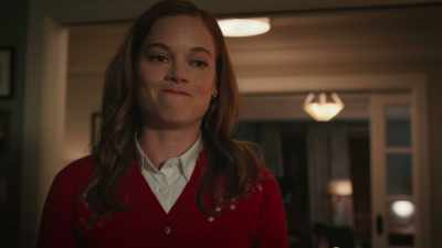 Let's just put a pin
in the dating stuff - Zoey's Extraordinary Christmas
