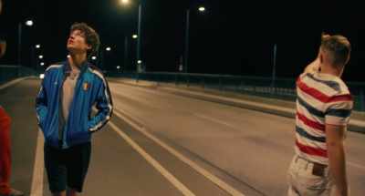 Let's just take a bus.
A taxi's way too expensive. - Sun and Concrete