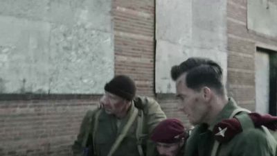 Let's keep moving. Come on. - Operation Dunkirk