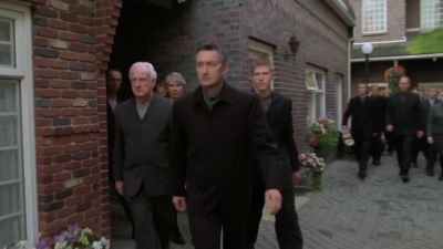 Let's keep moving. - Stargate SG-1