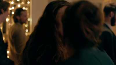- Let's leave. - What?
- These people are bad, George. - Clique