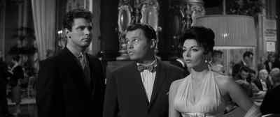 Let's look over the rear terrace. - Seven Thieves