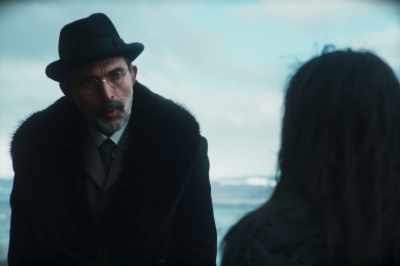 Let's make a deal, Rosa. Shall we? - The Settlers