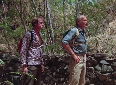 Let's move in. - Magnum, P.I.