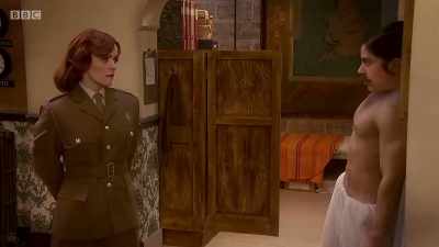 Let's not waste any more time, Sky. - The Goes Wrong Show