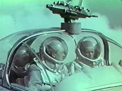 Let's put it down for
a minute, take a rest. - Voyage to the Planet of Prehistoric Women