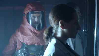 Let's secure this
room. Lock the doors. - Debris