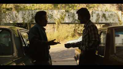 -Let's see.
-No, you can't with that one. Too big. - Narcos: Mexico