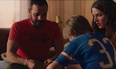 -Let's see.
-That's a beautiful gold. - National Anthem