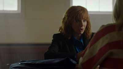 Let's start out with you
telling me everything you know - Reba McEntire's The Hammer
