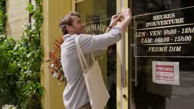 Let's stop about
the Monsieur Fromage. - Savoring Paris