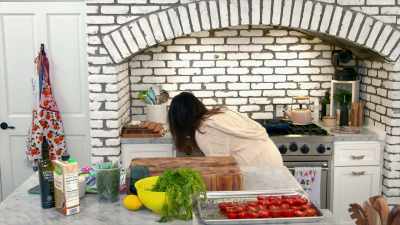 - Let's switch gears, - Selena + Chef