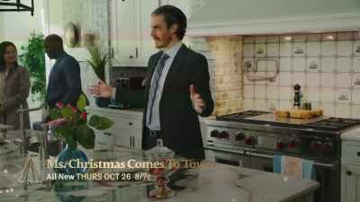 Let's take a look around. - Curious Caterer: Fatal Vows