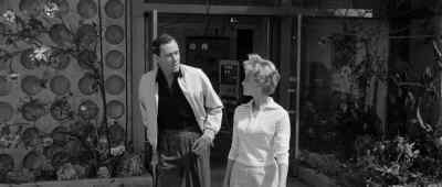 Let's take my
private taxicab here. - The World, the Flesh and the Devil