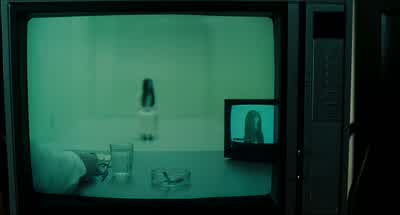 Let's talk about the pictures. - The Ring