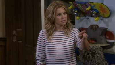 - Let's talk about you.
- I know. I shouldn't have snuck out. - Fuller House